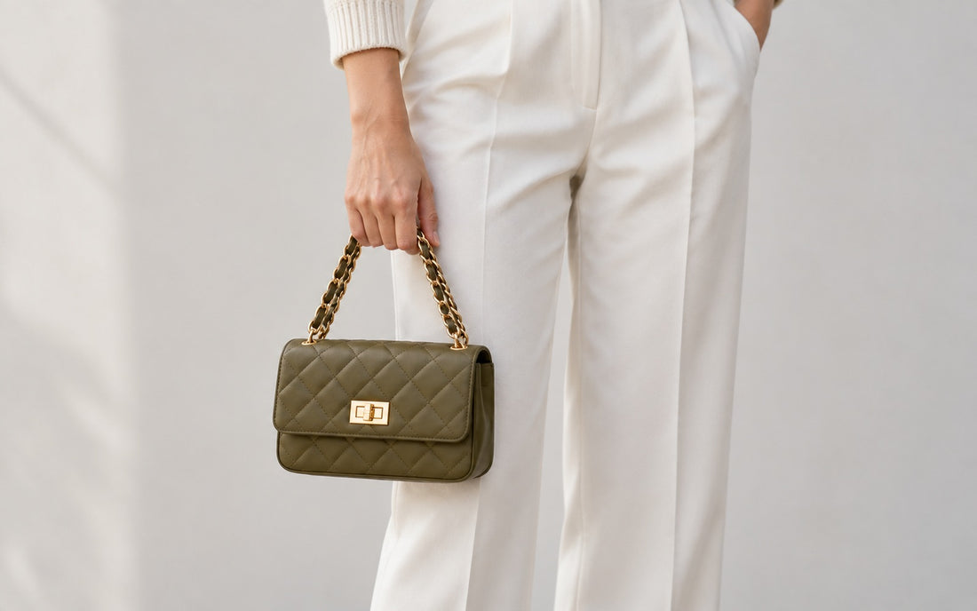 Misariva Cremona Mini: 20 × 12 × 6 cm and the objects it accommodates